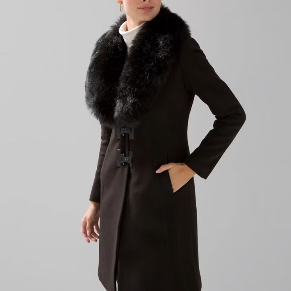WHITE HOUSE BLACK MARKET Elegant Black Fur Collar Signature Coat size 6